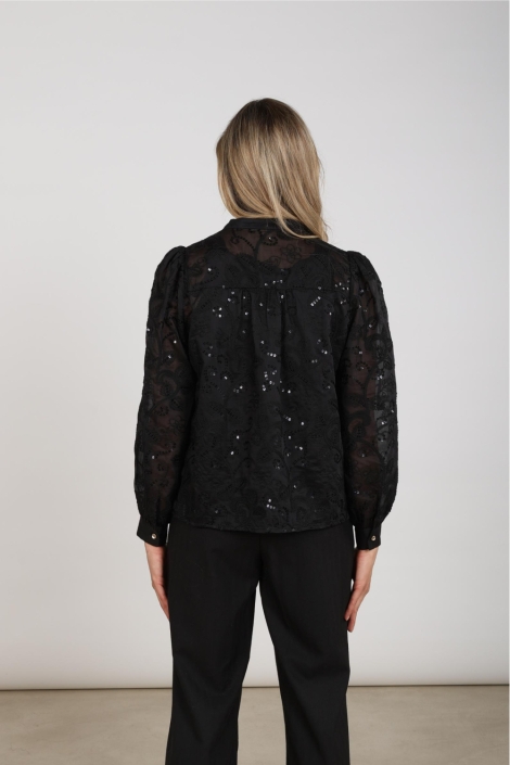 Nukus zwarte dames blouse | Model achteraanzicht
