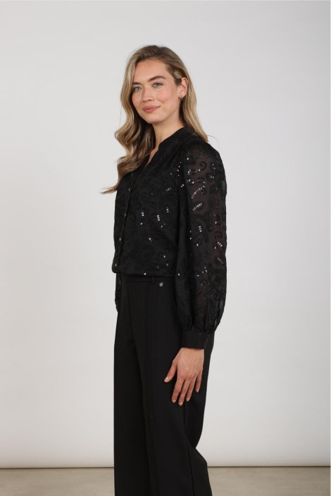 Nukus zwarte dames blouse | Model zijaanzicht