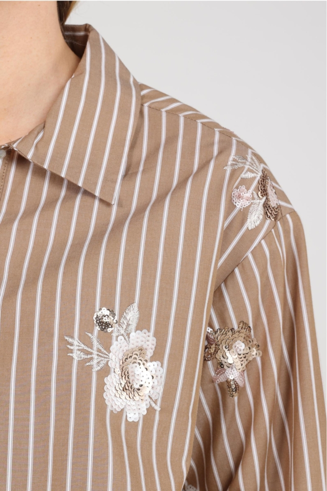 Nukus taupe dames blouse | Close up