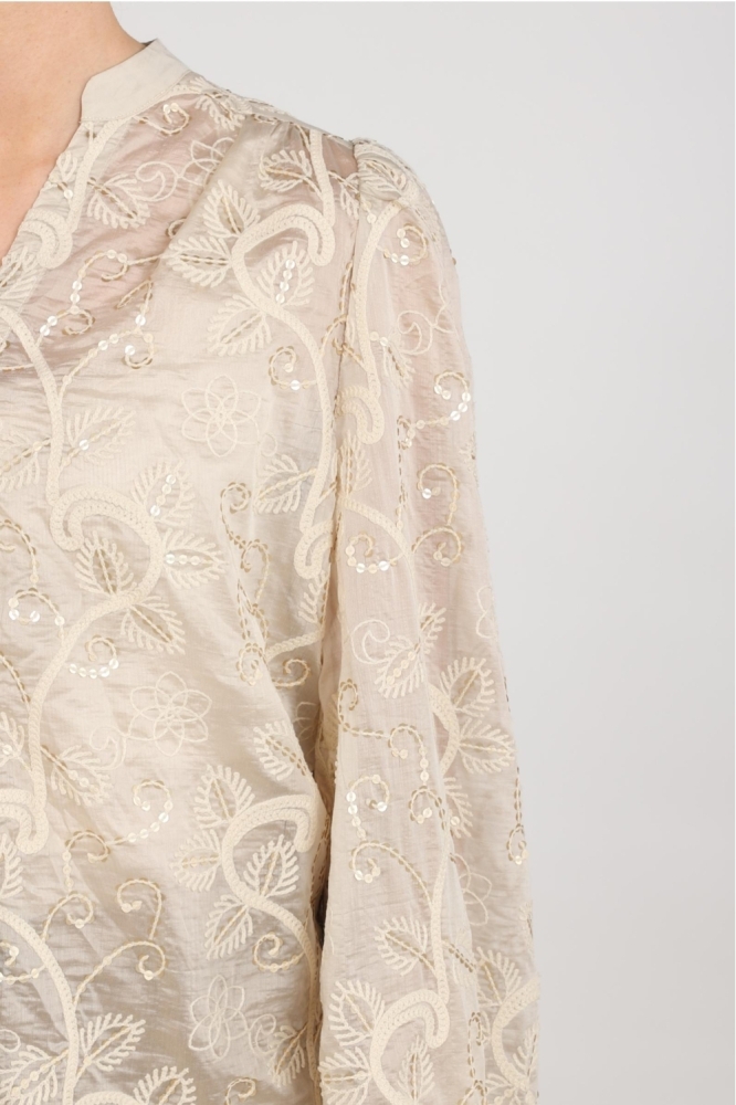 Nukus zand dames blouse | Close up