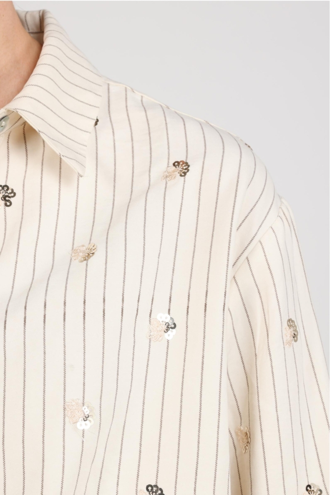 Nukus beige dames blouse | Kleurstaal