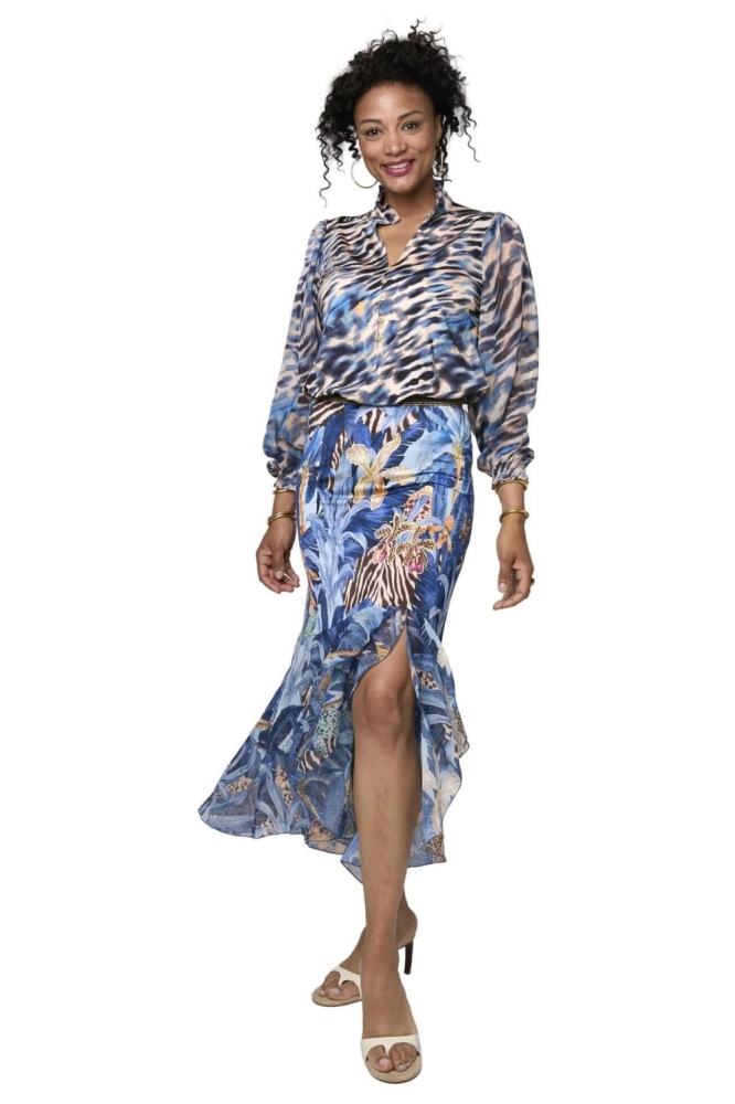 Tessa Koops blauwe dames blouse | Model