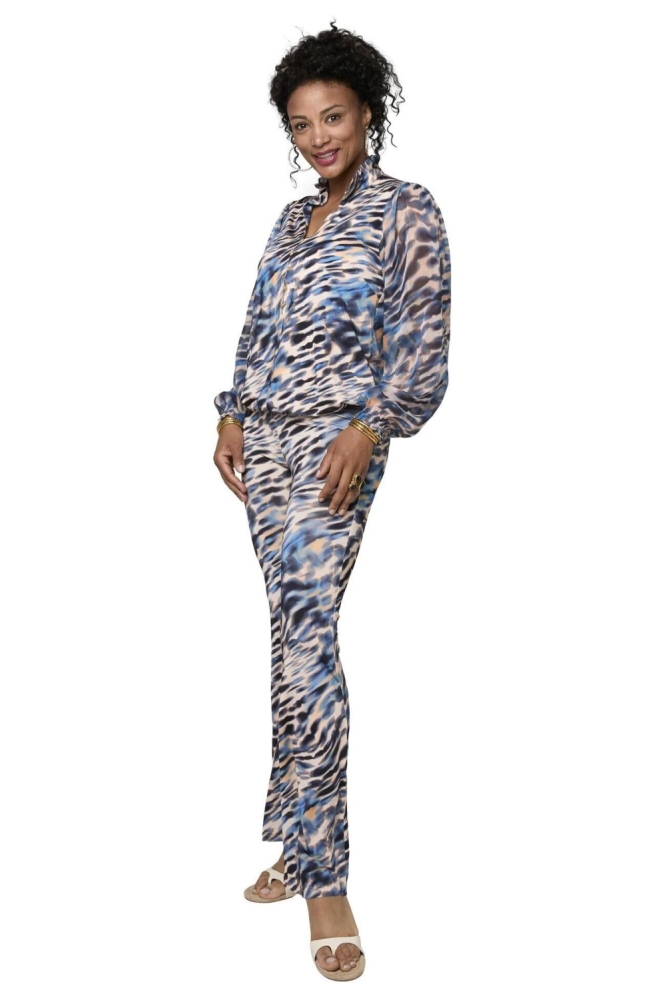 Tessa Koops blauwe dames blouse | Model