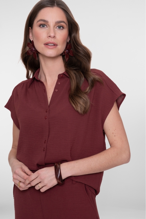 Geisha bordeaux dames blouse | Model vooraanzicht