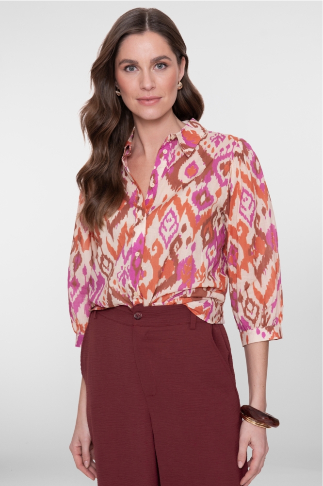 Geisha beige dames blouse | Model vooraanzicht