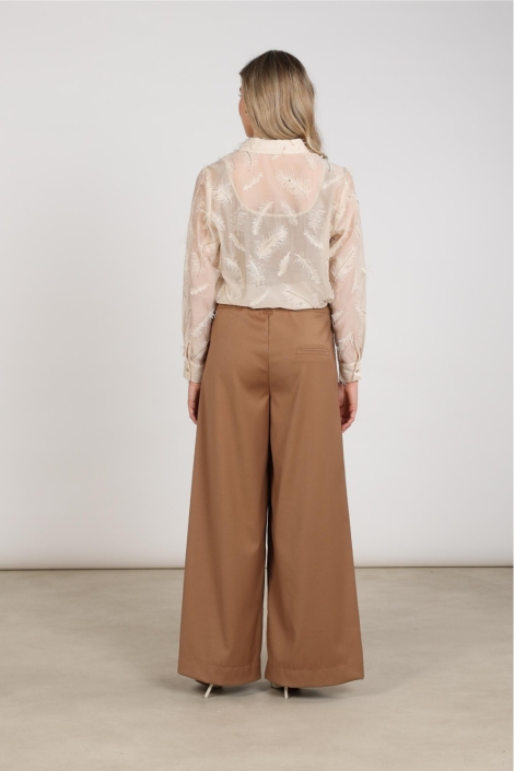 Nukus zand dames blouse | Model