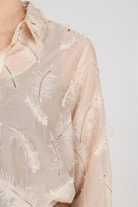 Nukus zand dames blouse | Close up