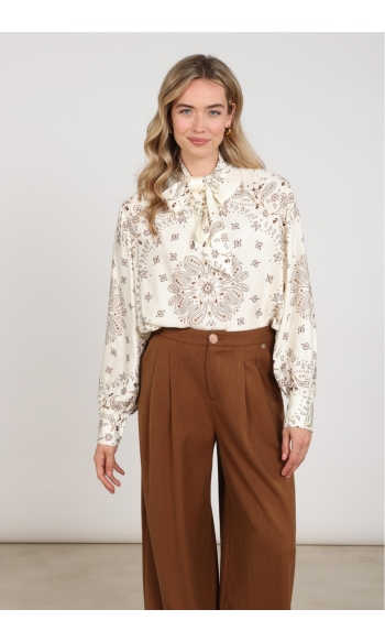 ANGIE BLOUSE TIE PAISLEY NKF02201 OF WHITE/ TOFFEE