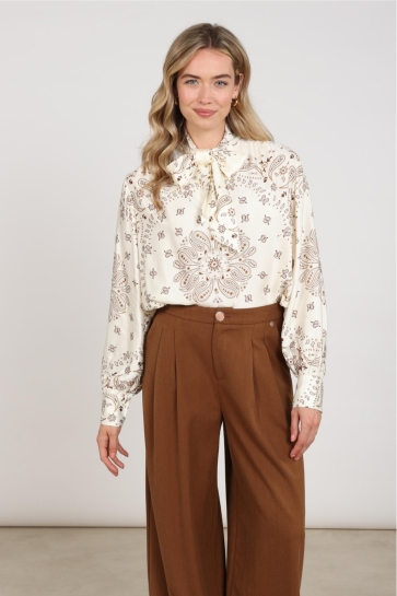 Nukus Blouse ANGIE BLOUSE TIE PAISLEY NKF02201 OF WHITE/ TOFFEE