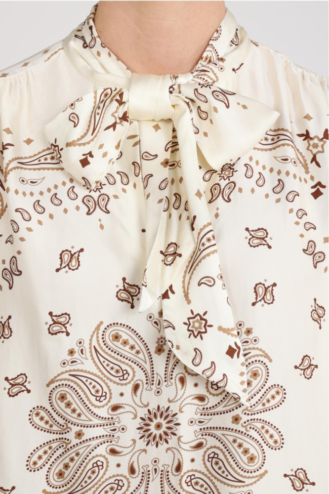 Nukus beige dames blouse | Close up