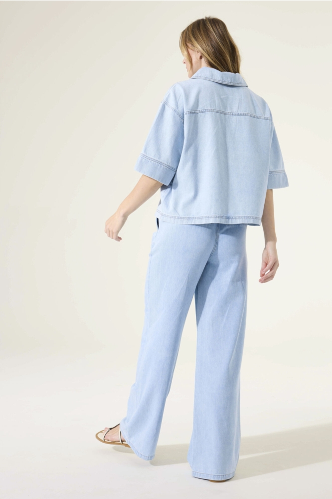 Garcia blauwe dames blouse | Model achteraanzicht