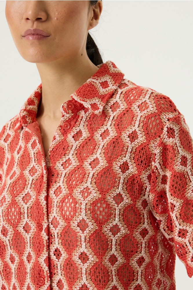 Garcia rode dames blouse | Close up