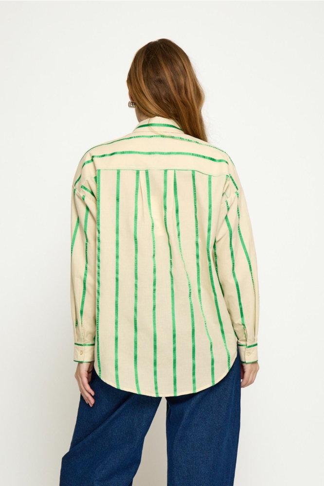 Minus camel dames blouse | Model achteraanzicht
