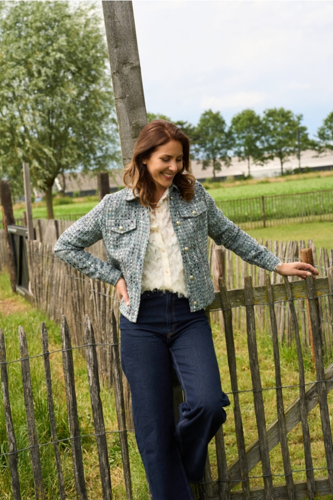 NED ecru dames blouse | Sfeerbeeld, In situatie