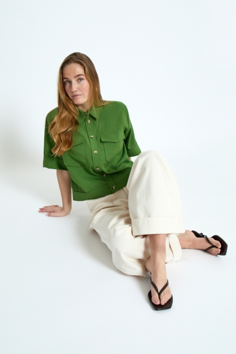 Peppercorn groene dames blouse | Model