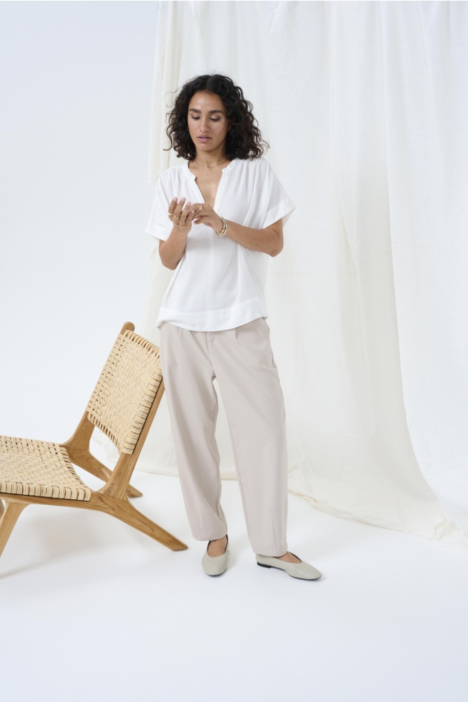 Kaffe witte dames t-shirt | Sfeerbeeld, In situatie