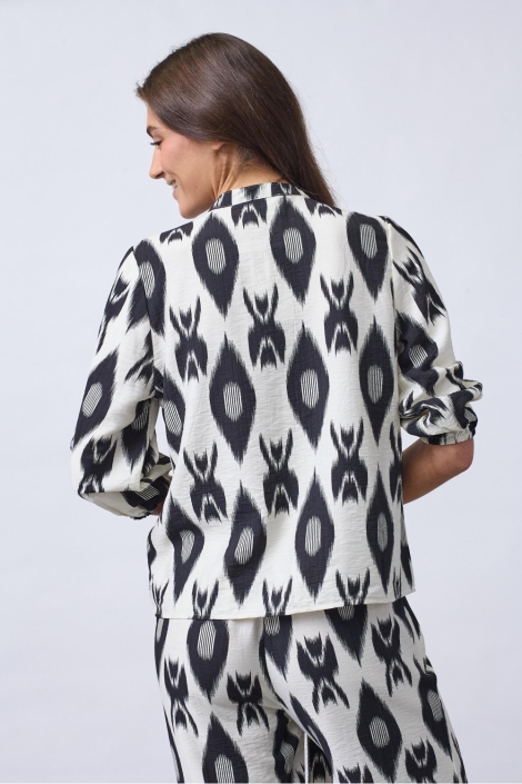 SisterS point beige dames blouse | Model achteraanzicht