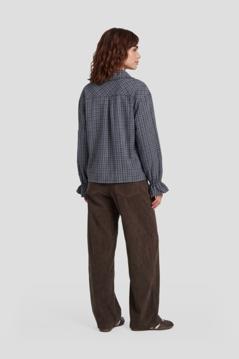 Fluresk bruine dames blouse | Model