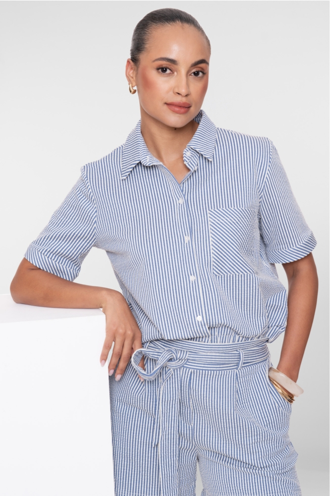 Geisha blauwe dames blouse | Model vooraanzicht