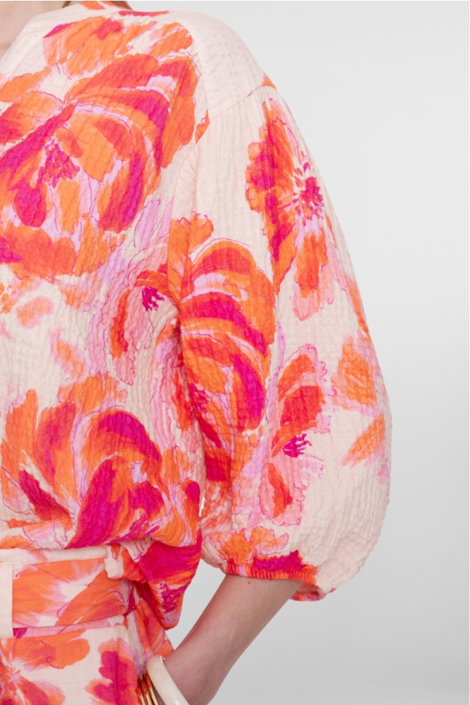 Geisha beige dames blouse | Kleurstaal