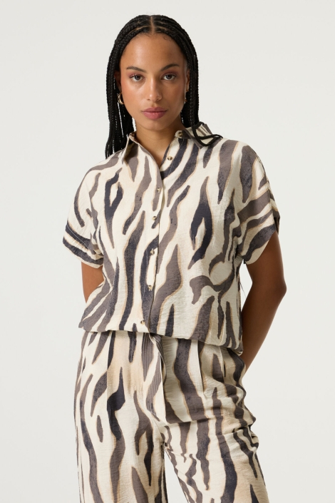 Garcia beige dames blouse | Model vooraanzicht