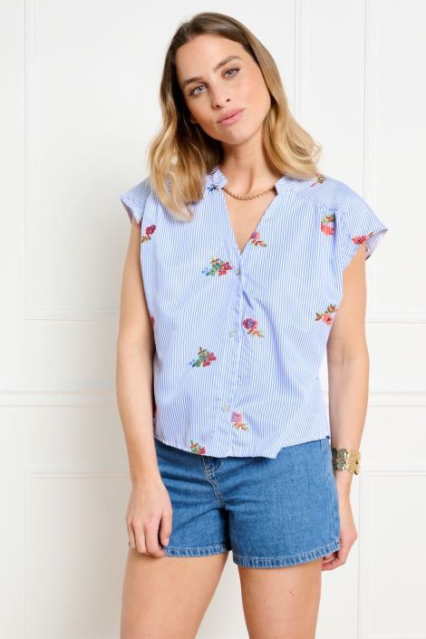 LolaLiza blauwe dames blouse | Model vooraanzicht