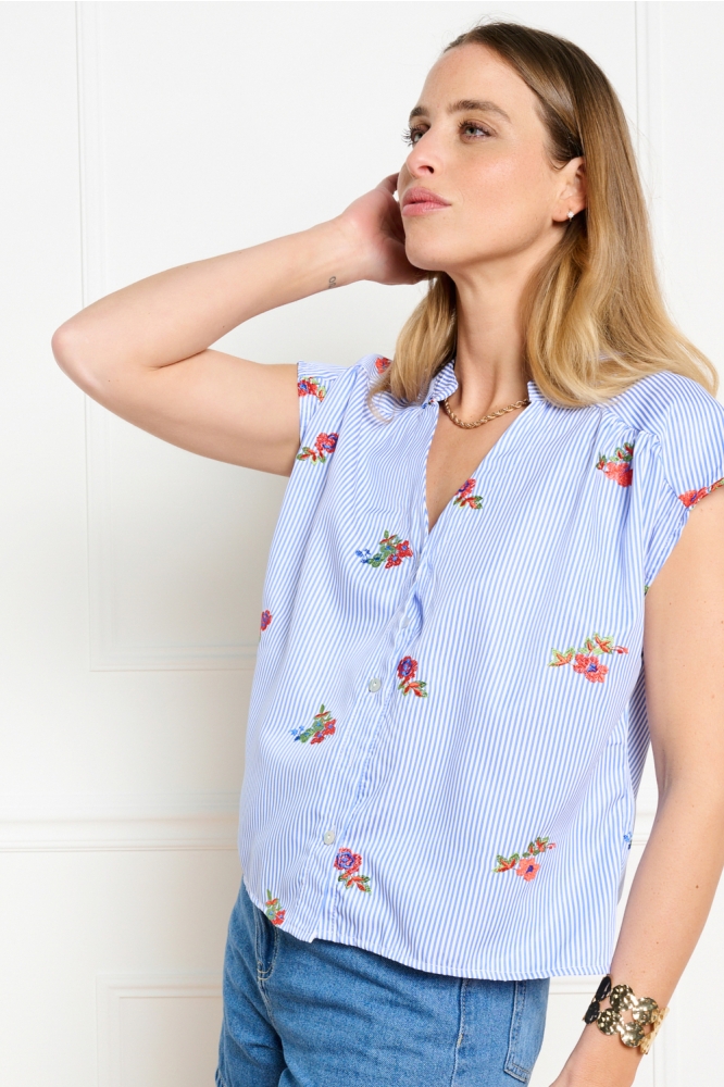 LolaLiza blauwe dames blouse | Model