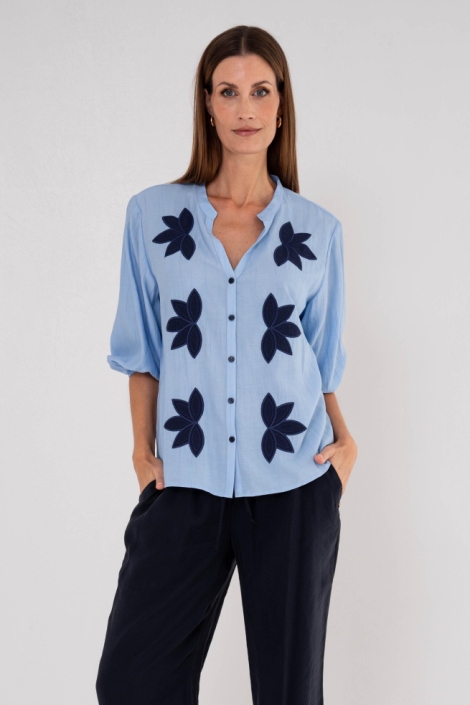 Maicazz blauwe dames blouse | Model vooraanzicht