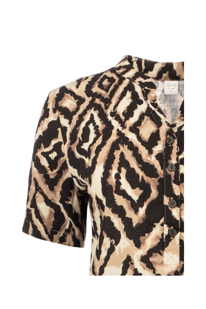 NED beige dames t-shirt | Close up