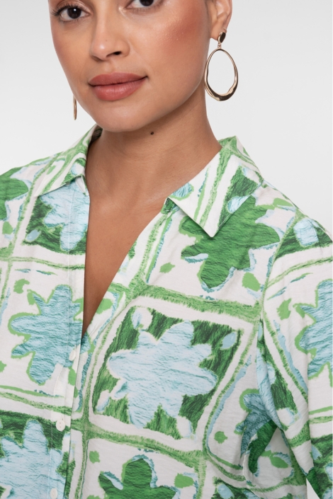 Geisha groene dames blouse | Close up