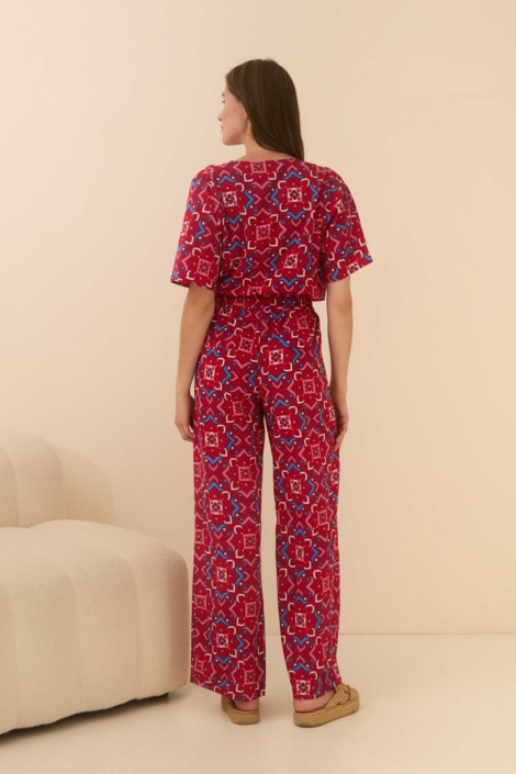 Lofty Manner rode dames blouse | Model achteraanzicht