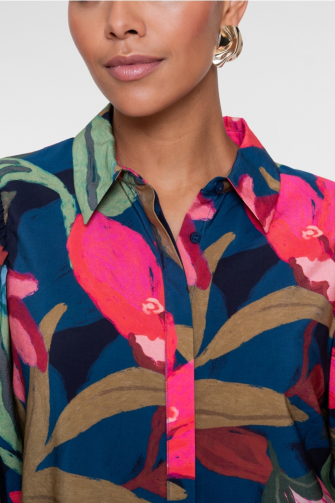 Geisha blauwe dames blouse | Kleurstaal
