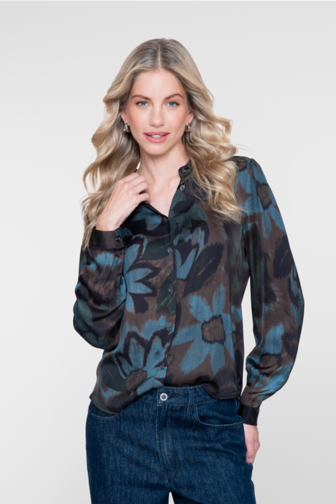 Geisha blauwe dames blouse | Model vooraanzicht