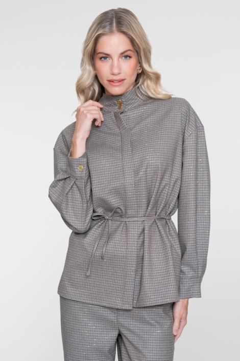 Geisha beige dames blouse | Model vooraanzicht