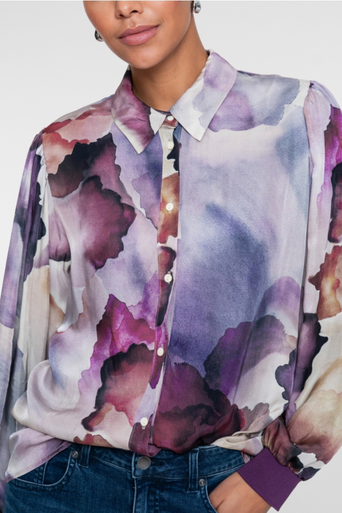 Geisha ecru dames blouse | Close up