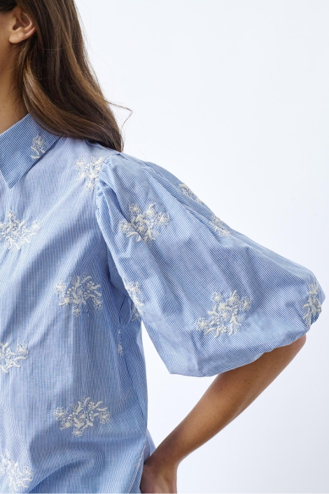 SisterS point blauwe dames blouse | Close up