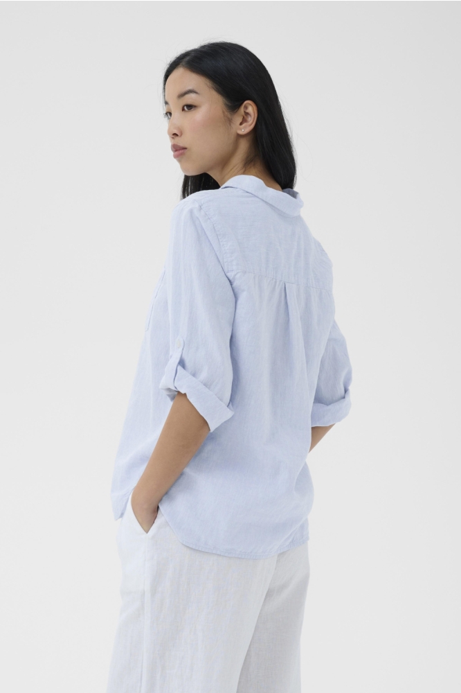 Part Two blauwe dames blouse | Model achteraanzicht