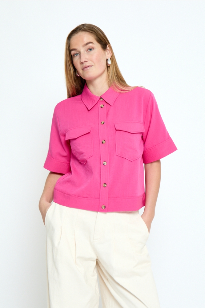 Peppercorn roze dames blouse | Model vooraanzicht
