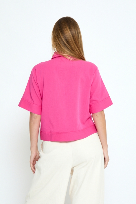 Peppercorn roze dames blouse | Model achteraanzicht