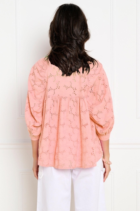 LolaLiza roze dames blouse | Model achteraanzicht