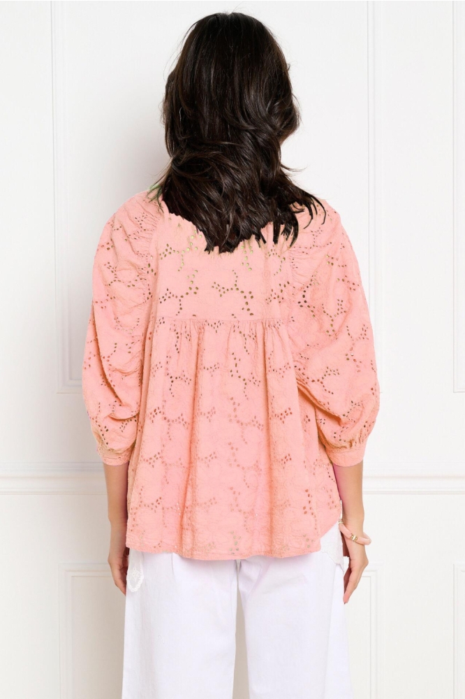 LolaLiza roze dames blouse | Model achteraanzicht