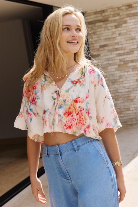 LolaLiza beige dames blouse | Sfeerbeeld, In situatie