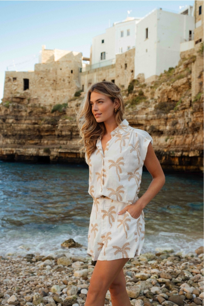 C&S The Label beige dames blouse | Sfeerbeeld, In situatie