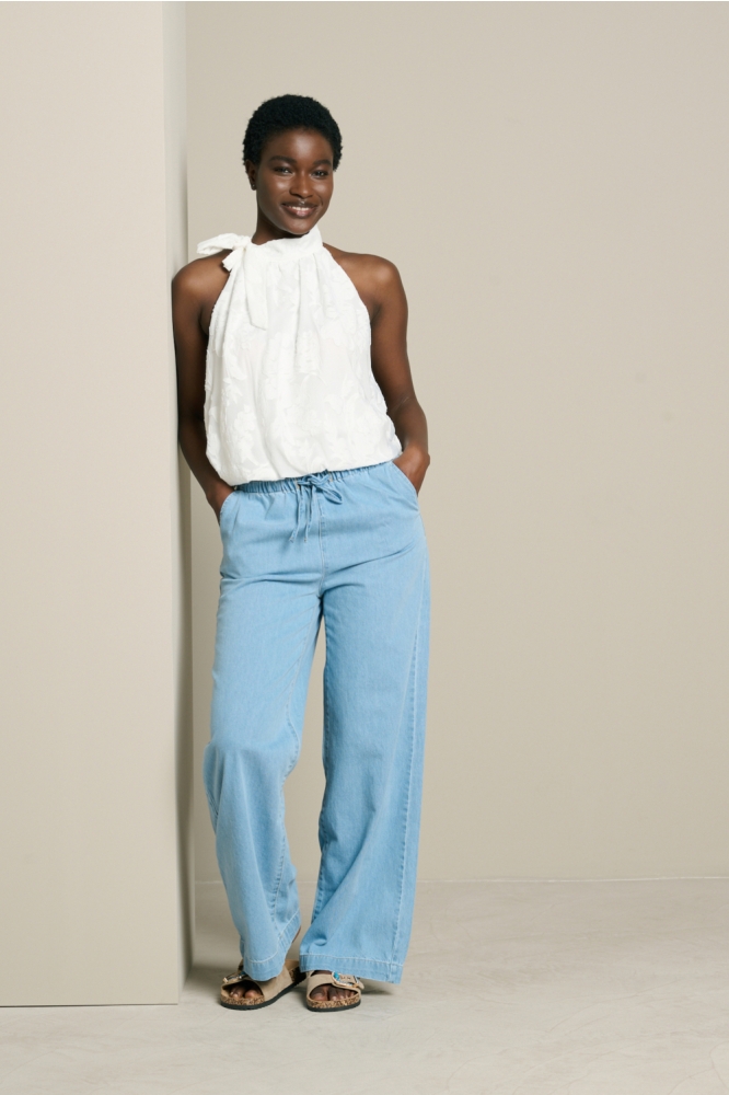 LolaLiza witte dames top | Model