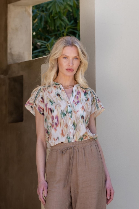 Geisha ecru dames blouse | Sfeerbeeld, In situatie