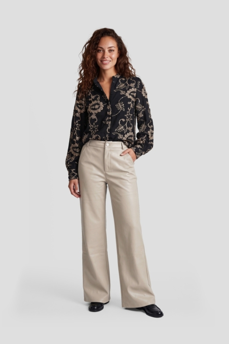 C&S The Label zwarte dames blouse | Model