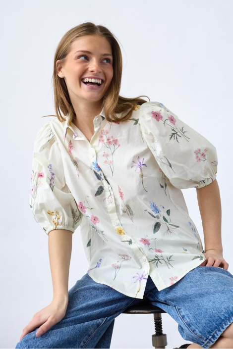 SisterS point beige dames blouse | Model vooraanzicht