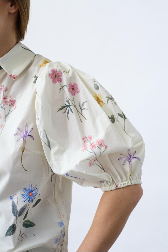 SisterS point beige dames blouse | Close up