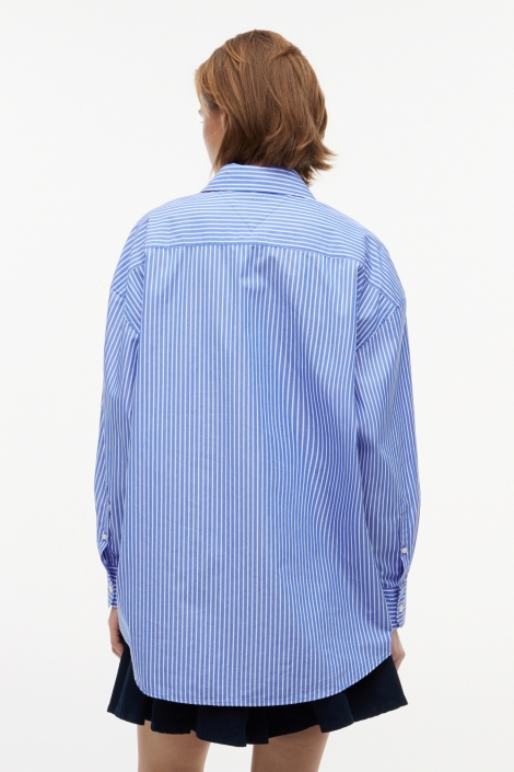 Tommy Jeans blauwe dames blouse | Model achteraanzicht