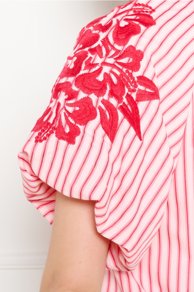 LolaLiza roze dames blouse | Close up